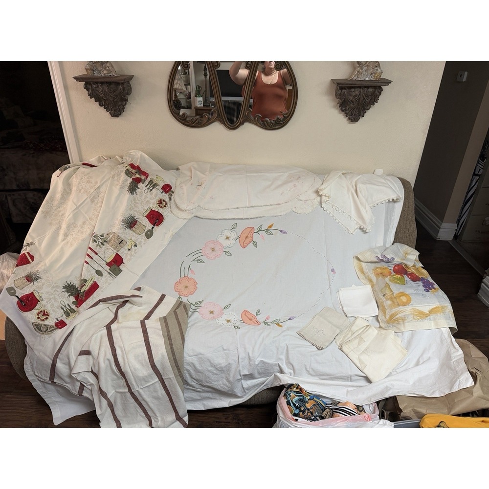 Vintage Table Linens 20 Piece Mix Lot